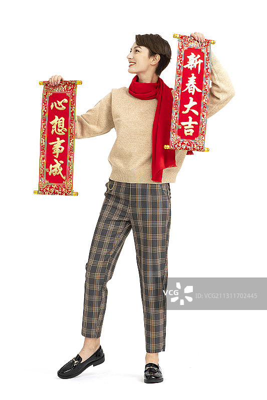 手拿春晖的年轻西方女性图片素材