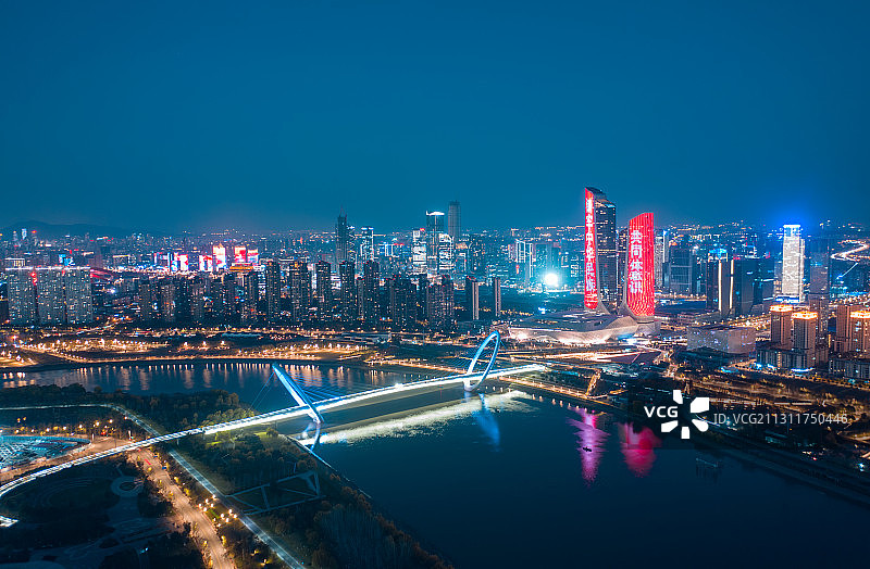 南京国际青年文化中心 南京眼 南京青奥中心 河西金融城夜景图片素材