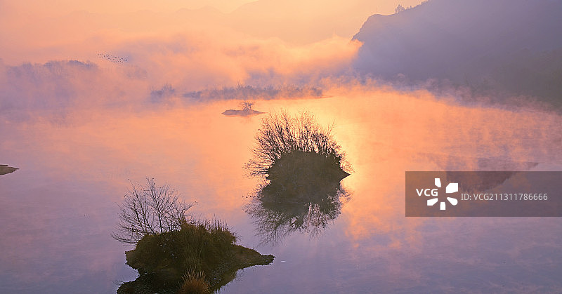 浙江仙居永安溪晨雾图片素材