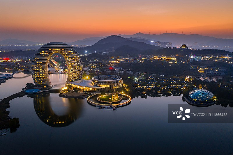 黄昏时分的太湖旅游度假区，浙江湖州图片素材
