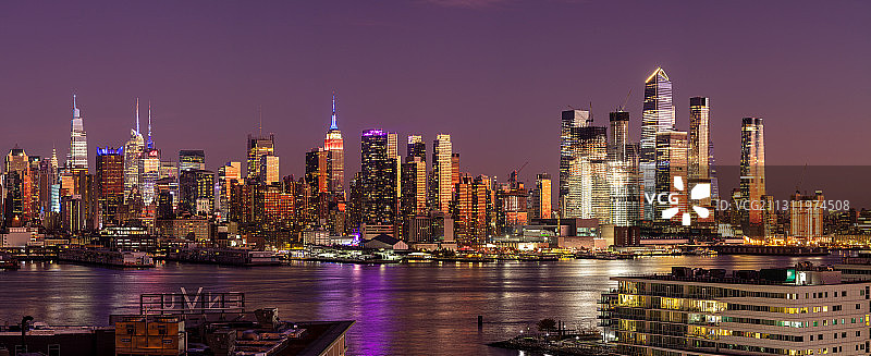 美国联合市夜间照明城市建筑全景图片素材