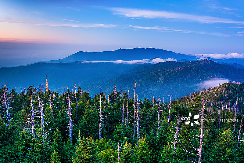 山对天空的风景图片素材