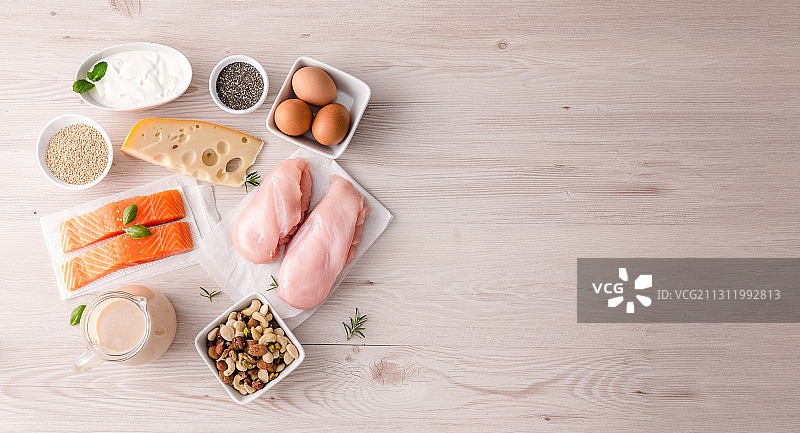 桌子上食材的俯视图图片素材