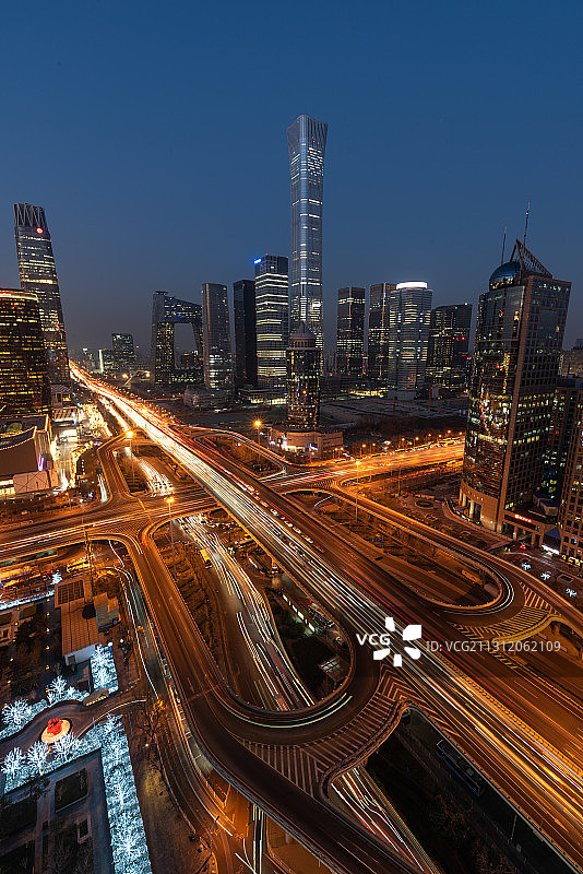 北京国贸cbd车流夜景图片素材