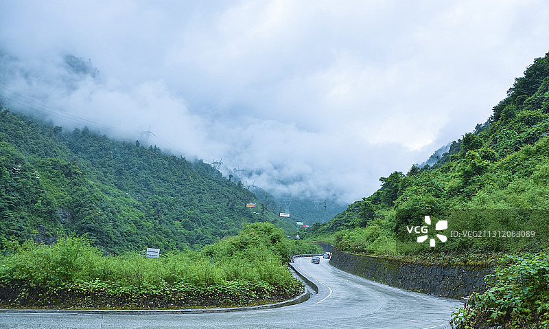 中国四川雅安318国道二郎山风景图片素材