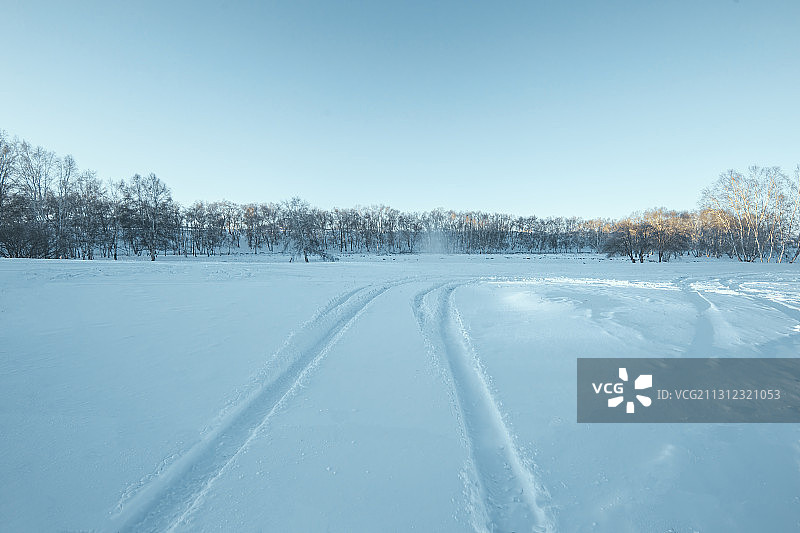 雪地公路图片素材