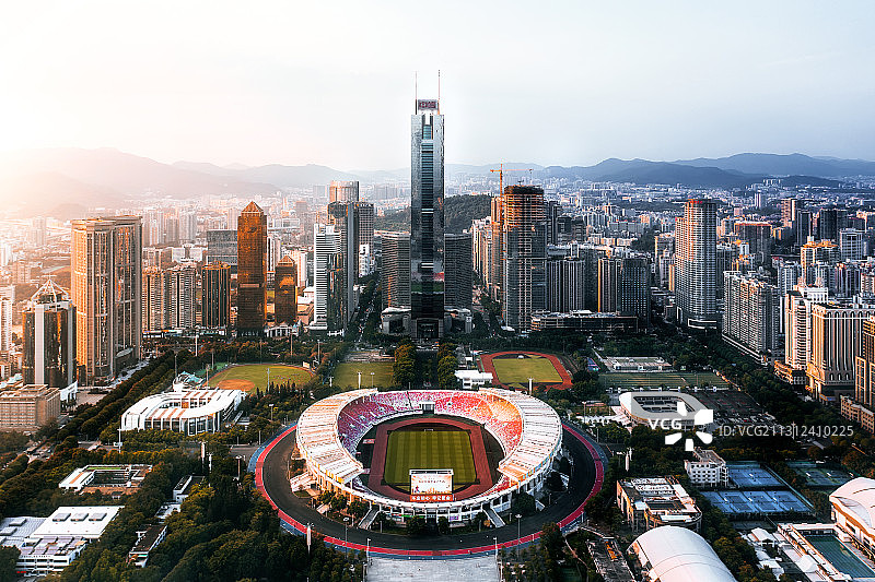 广州旧地标中信广场日出城市天际线图片素材