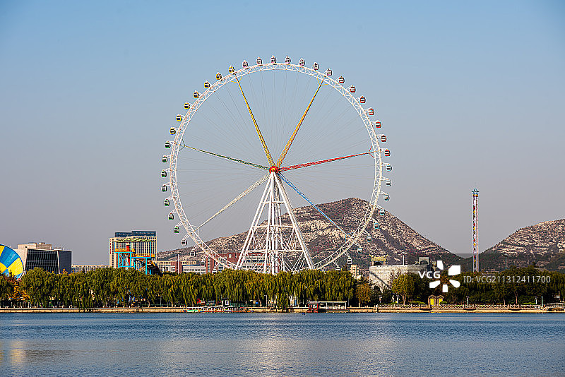城市摩天轮游乐场图片素材