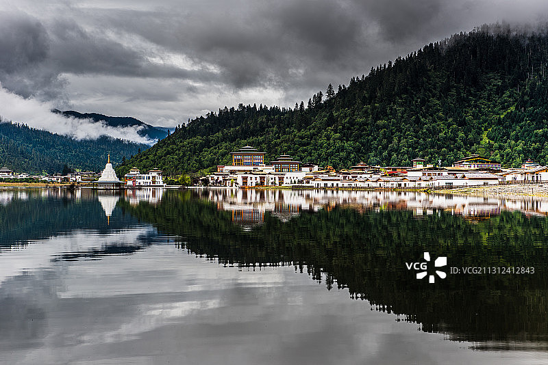 最美小镇-鲁朗田园风光图片素材