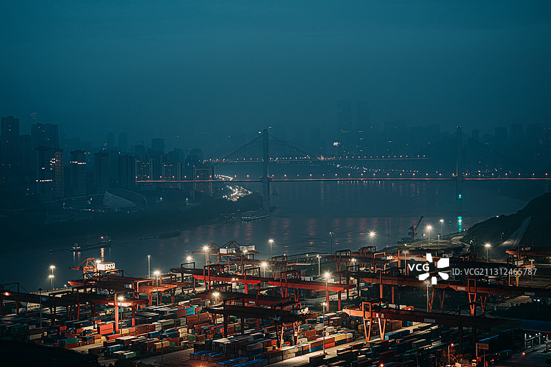 重庆寸滩港的清晨图片素材