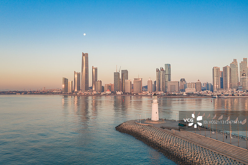 青岛元旦浮山湾奥帆中心日出图片素材