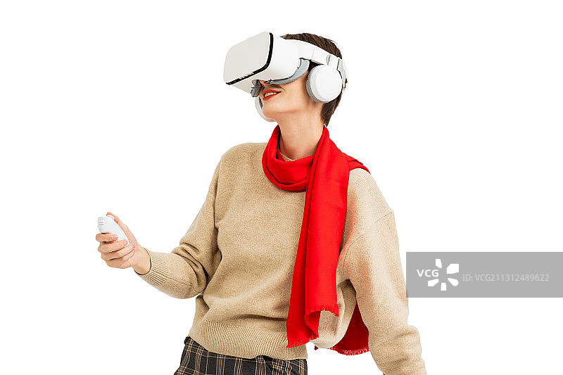头戴VR的年轻女性图片素材