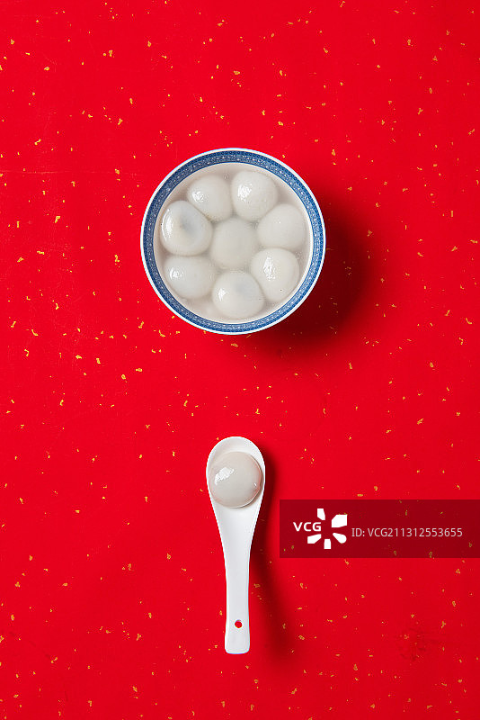 元宵节吃汤圆图片素材