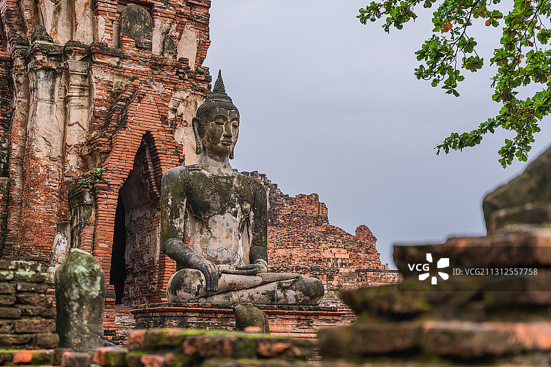 泰国大城废墟佛像寺庙图片素材