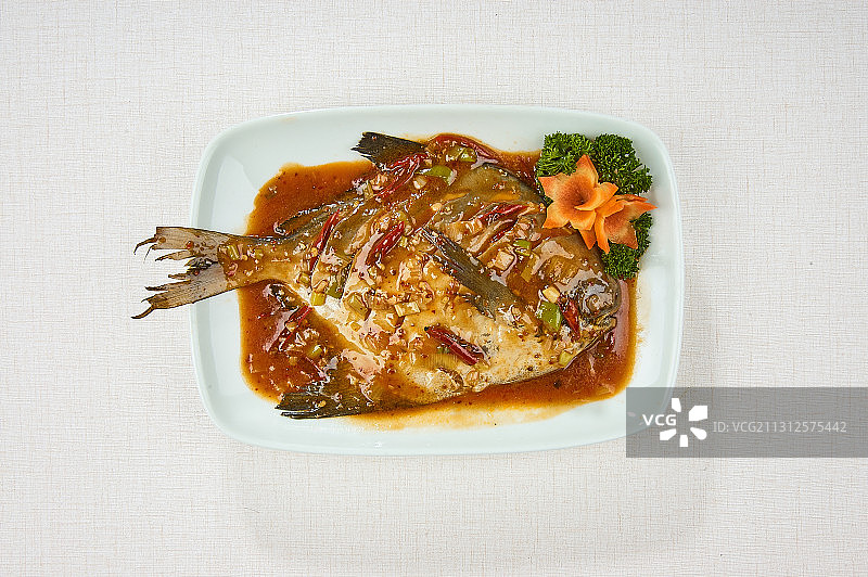 家炖酱焖红烧晶鱼平鱼图片素材