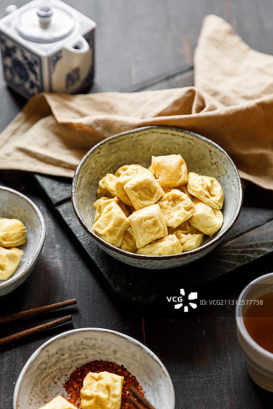 云南小吃建水包浆豆腐图片素材