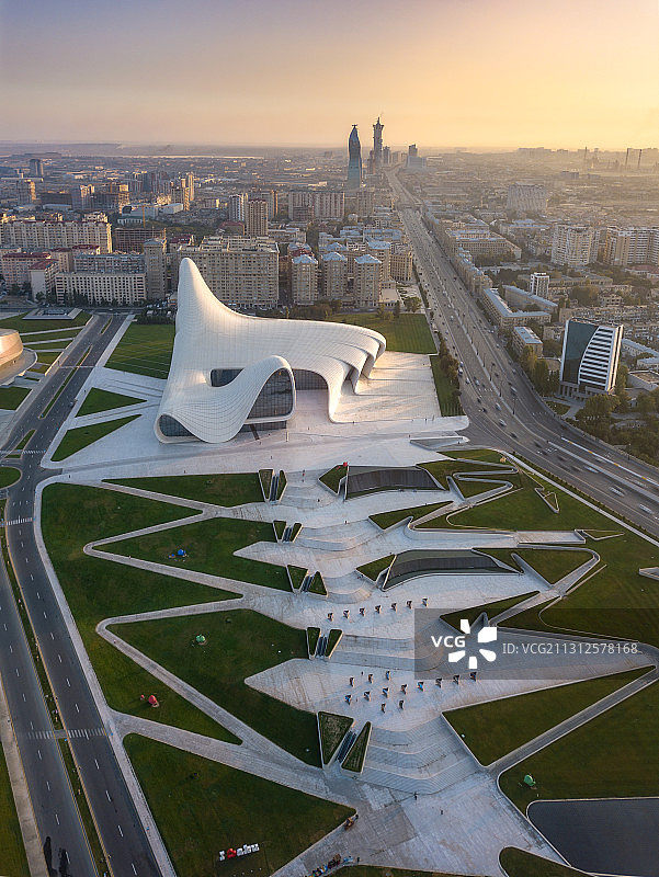 航拍巴库阿利耶夫中心图片素材