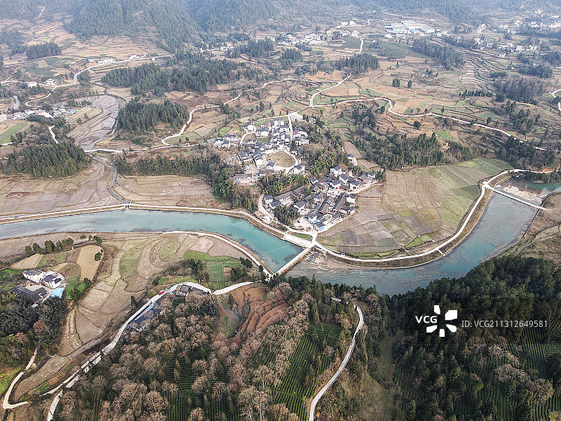 贵州遵义“组组通”硬化路图片素材