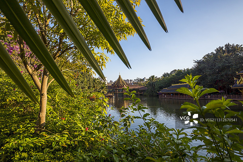 云南西双版纳傣族建筑热带风光曼听公园图片素材