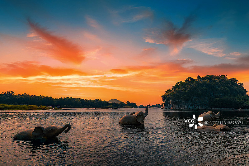 日出象鼻山图片素材