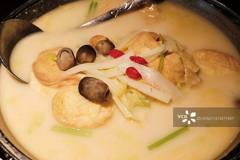 津白煮鱼腐特写图片素材