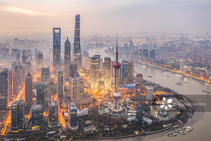 上海陆家嘴区日出航拍全景图片素材
