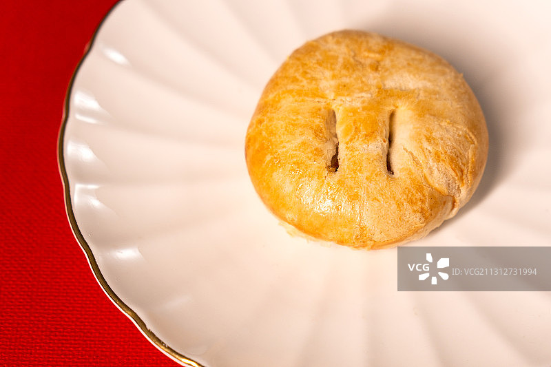 彩色背景的老婆饼图片素材