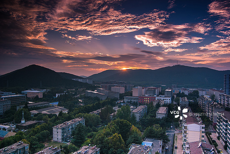 建院落霞+江苏省徐州市泉山区江苏建筑职业技术学院图片素材