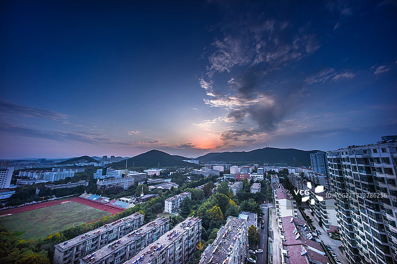 建院余晖+江苏省徐州市泉山区江苏建筑职业技术学院图片素材