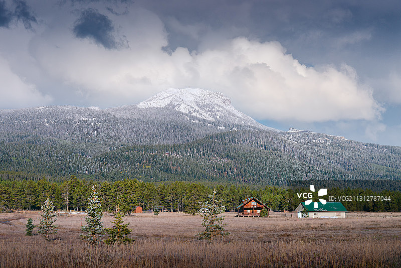 美国怀俄明黄石公园雪景图片素材