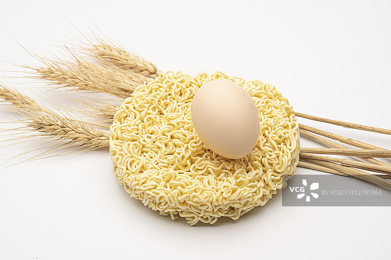 用麦子做的方便面及原材料白底图图片素材