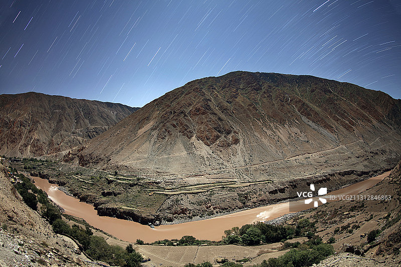 芒康.如美镇.澜沧江图片素材