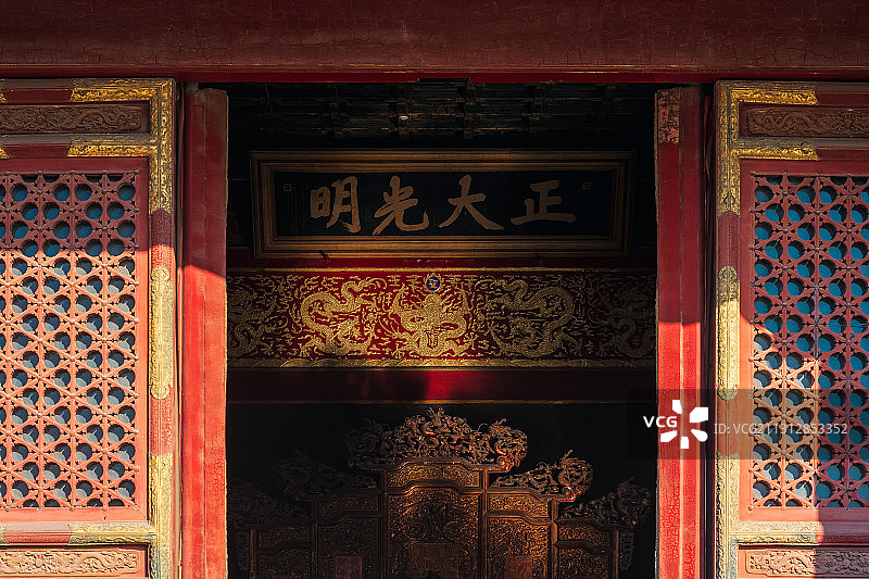 冬至北京故宫乾清宫“正大光明”匾图片素材