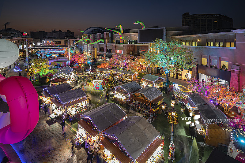 北京跨年之夜热闹街市图片素材