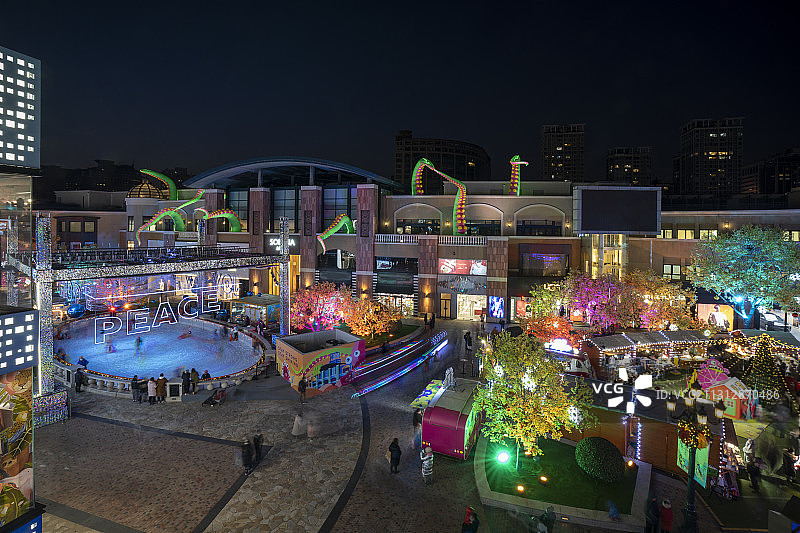 北京跨年之夜热闹街市图片素材