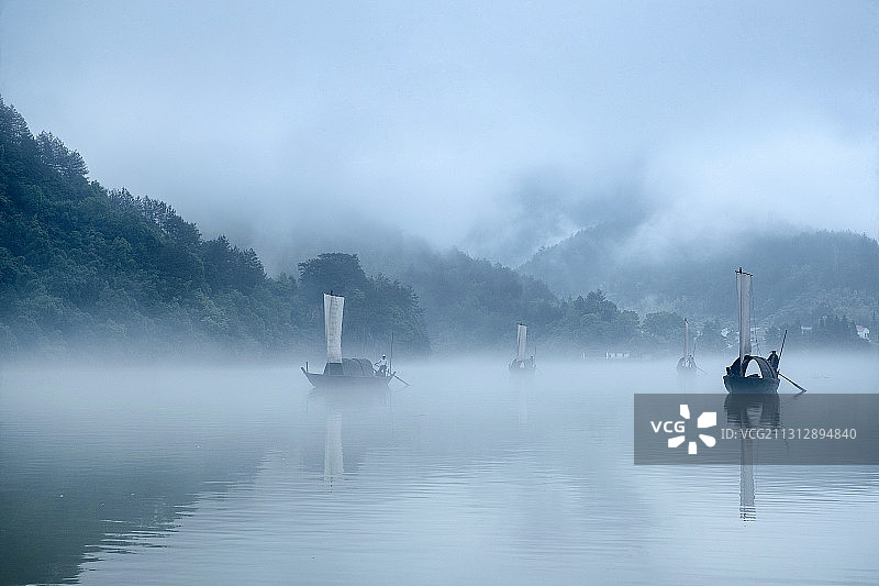 浙江丽水：瓯江帆影诗情在 淡烟笼水画意长图片素材