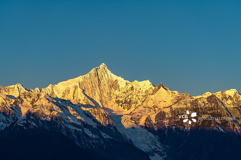 日照金山图片素材