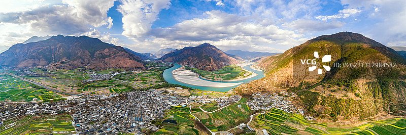 云南丽江长江第一湾风光图片素材