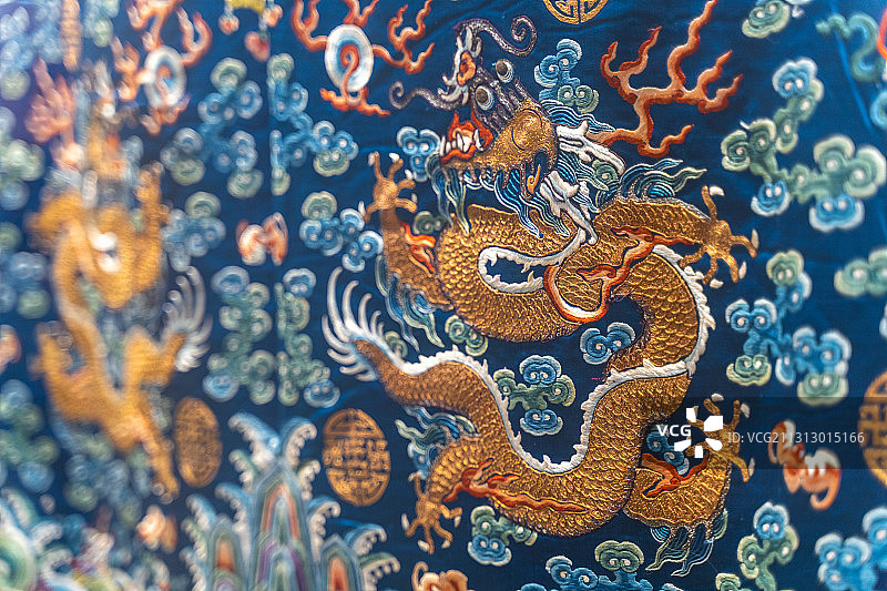 苏州博物馆内苏绣展品特写图片素材