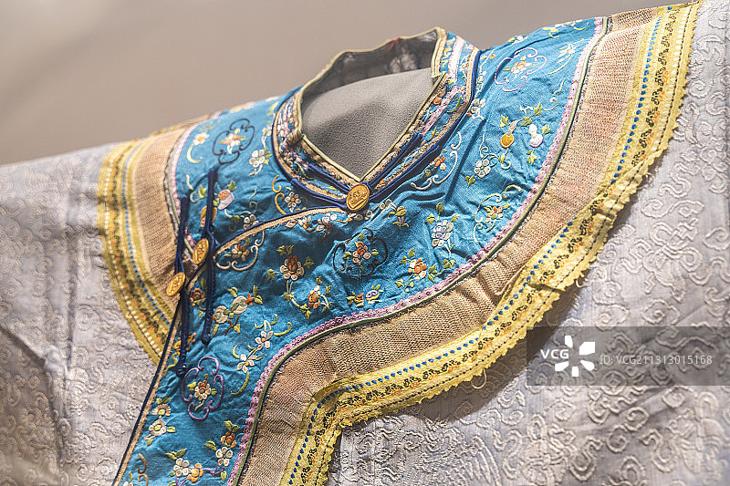 苏州博物馆内苏绣展品特写图片素材