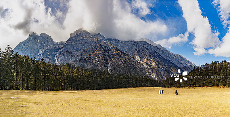 玉龙雪山近景图片素材