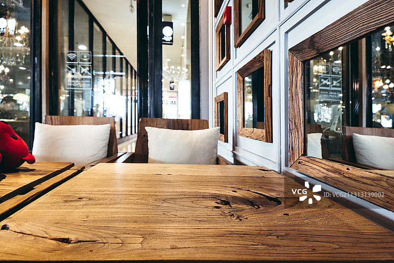 咖啡店里的桌面图片素材