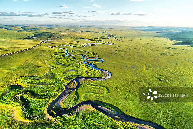 航拍呼伦贝尔草原莫尔格勒河风光图片素材