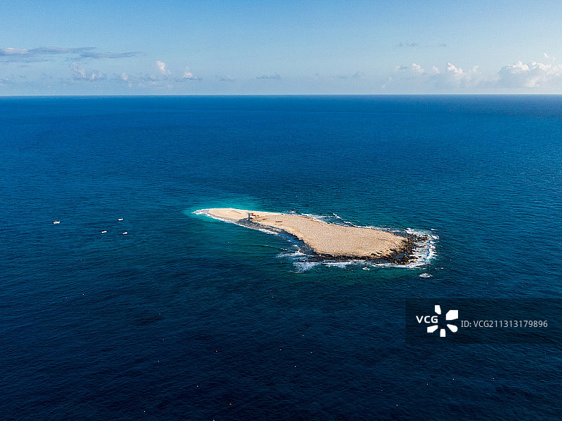 海中唯一的岛图片素材