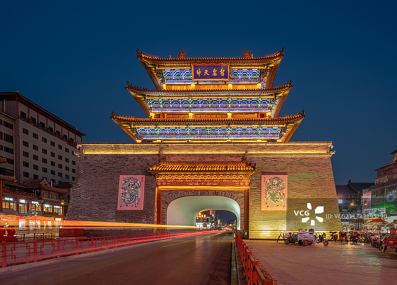 中国开封鼓楼夜景图片素材