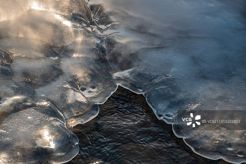 冰水交汇图片素材