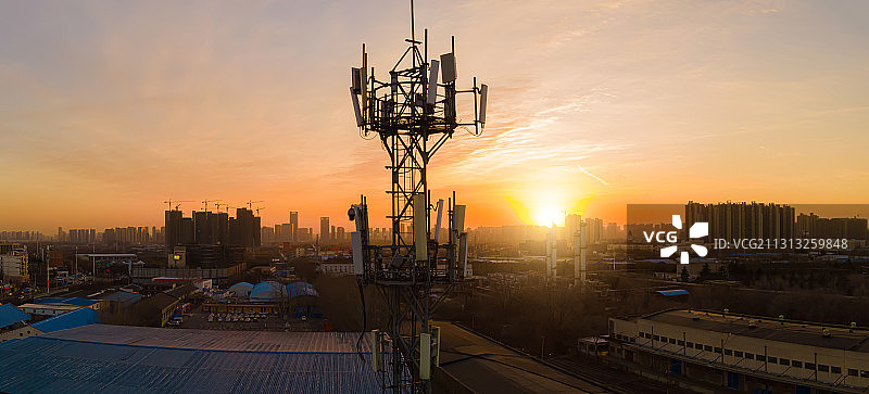 航拍手机信号塔图片素材