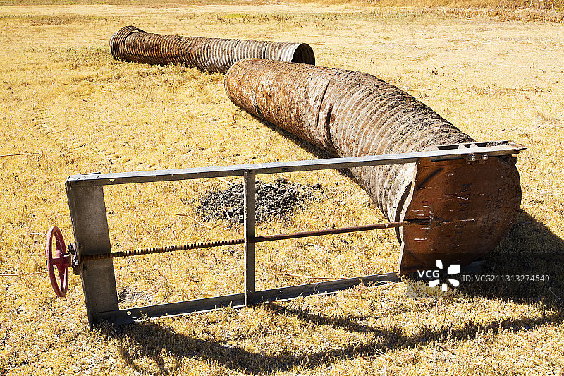 加利福尼亚州中央山谷克恩河谷野生动物保护区的干旱景象图片素材