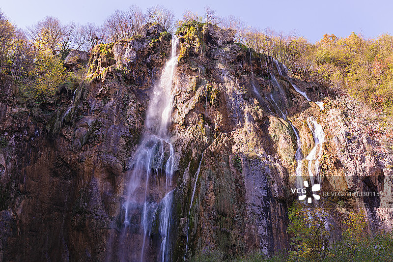 东欧克罗地亚十六湖国家公园的瀑布图片素材