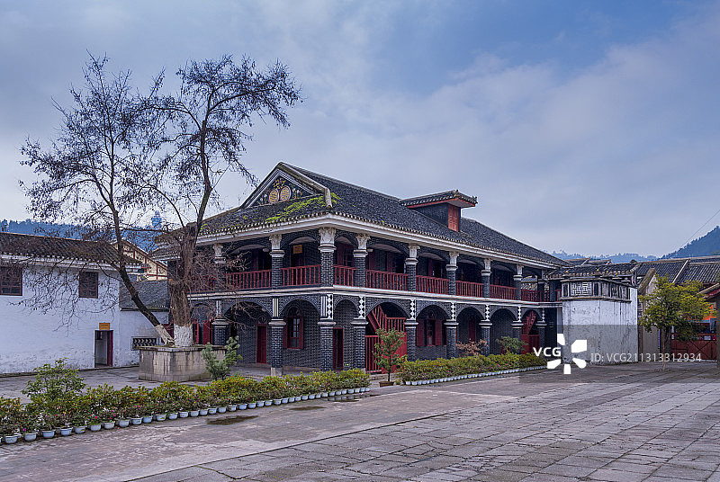 中国贵州遵义，位于老城红旗路（原子尹路）80号的遵义会议会址图片素材